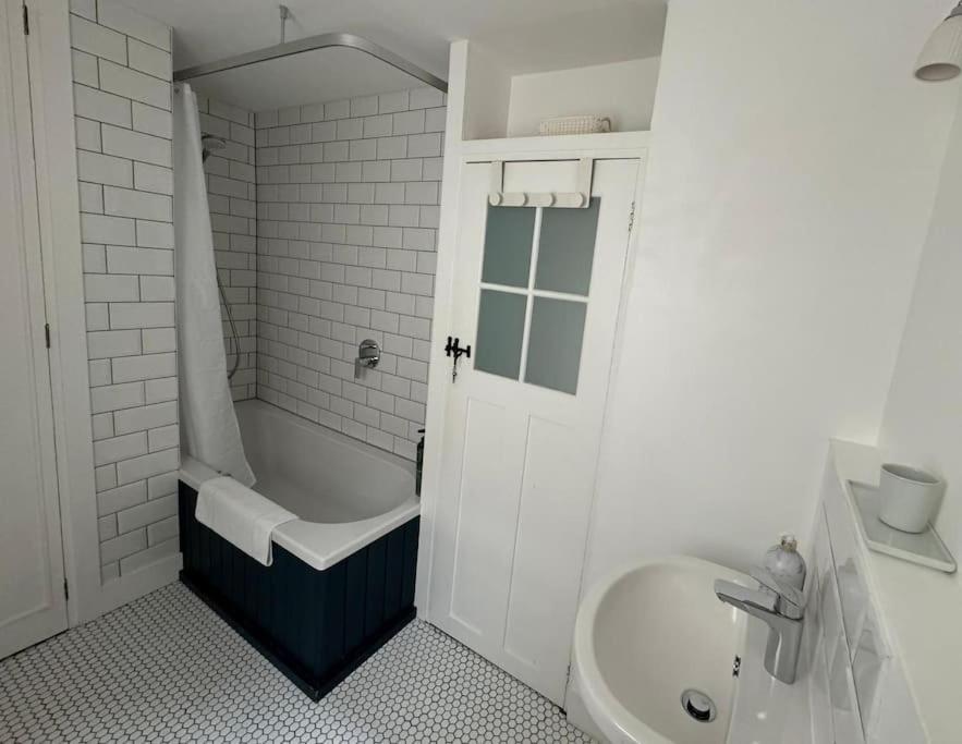 2 Bed Georgian Cottage, Ramsgate Exterior photo